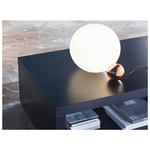 chaplins-flos-flos-copycat-table-lamp-lifestyle-1