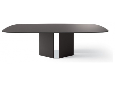 Eyl Dining Table