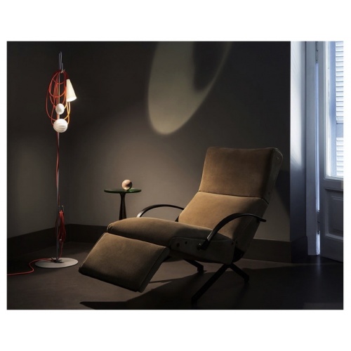 chaplins-foscarini-filo-floor-lamp-lifestyle