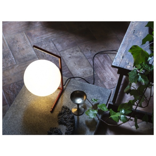 chaplins-flos-ic-t1-table-lamp-low-burgundy-lifestyle