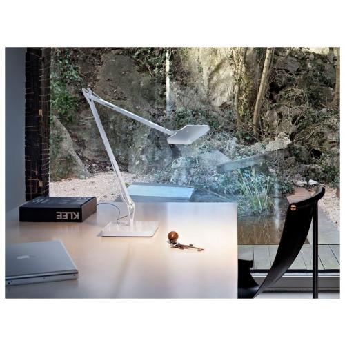 chaplins-flos-kelvin-led-table-lamp-8