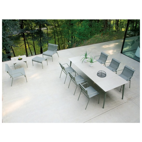 chaplins-emu-kira-lifestyle-4