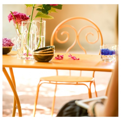 chaplins-emu-pigalle-lifestyle-5_1