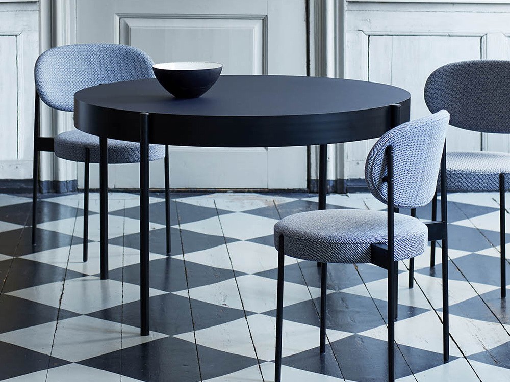 Series 430 Table – Black 7 Series 430 Table – Black 7