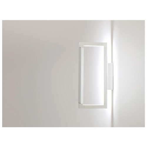 a-spigolo-white-wall-vertical