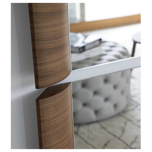 chaplins-porada-triple-mirror-2