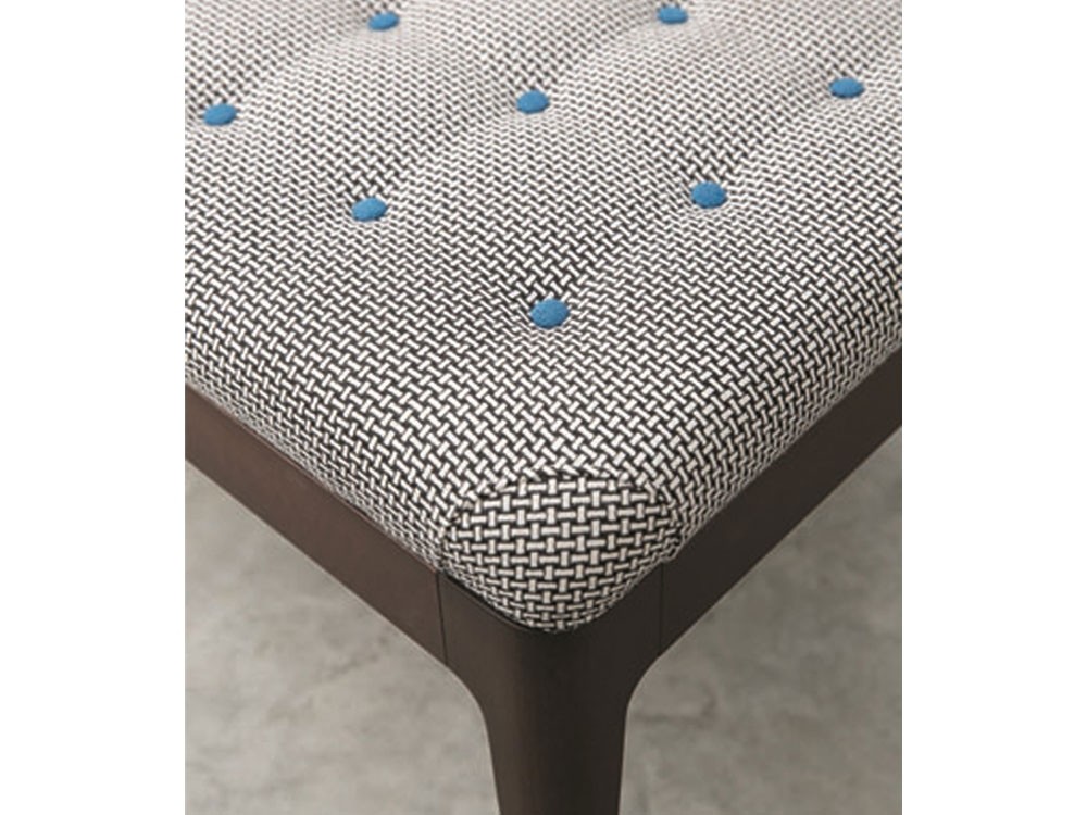 Webby 2 Stool 5 Webby 2 Stool 5