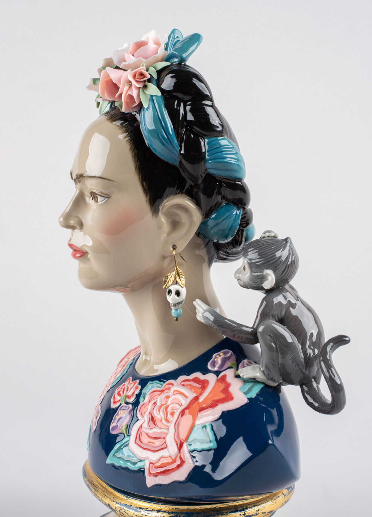 Frida Kahlo Figurine. Blue. Limited Edition 9 Frida Kahlo Figurine. Blue. Limited Edition 9