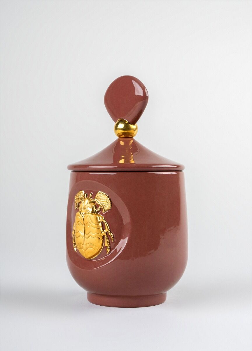 Scarab candle Luxurious animals. Moonlight Scent 10 Scarab candle Luxurious animals. Moonlight Scent 10