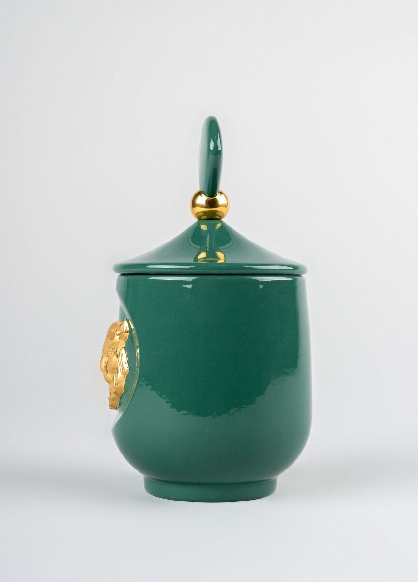 Lynx candle Luxurious animals. Redwood fire Scent 9 Lynx candle Luxurious animals. Redwood fire Scent 9