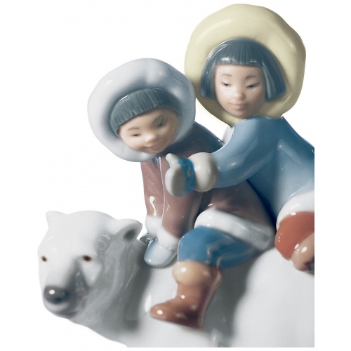 Eskimo Riders Children Figurine 5