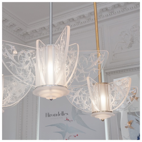 10649800-hirondelles-chandelier2.jpg