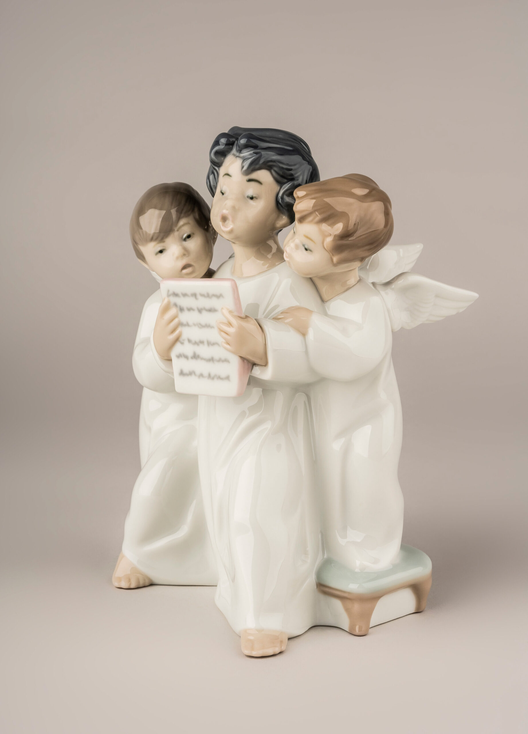 Angels’ Group Figurine 5 Angels’ Group Figurine 5
