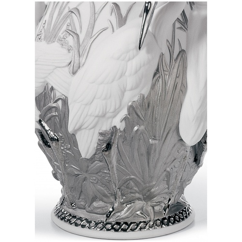 Herons’ Realm Vase. Silver Lustre 8