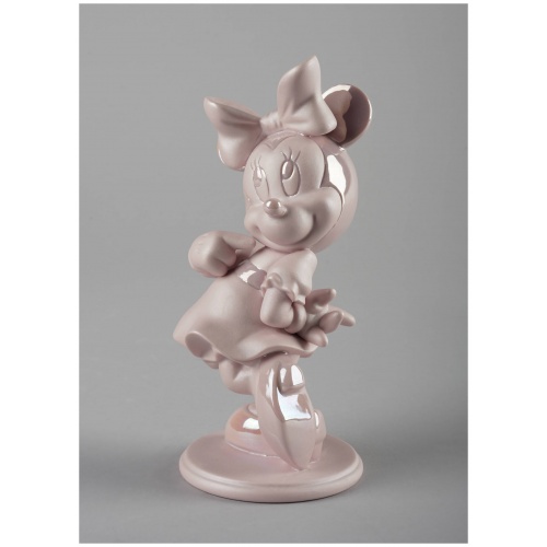 Minnie Mouse Figurine. Pink 6