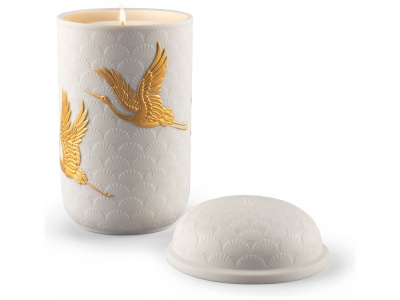 Golden Cranes Candle. Redwood fire Scent