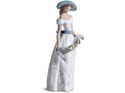 Fragances and Colors Woman Figurine