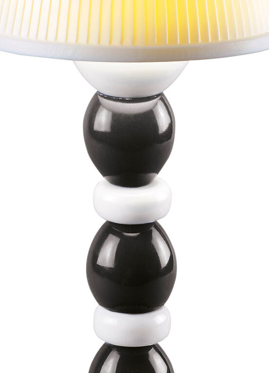 Palm Firefly Table Lamp. Black and White 6 Palm Firefly Table Lamp. Black and White 6