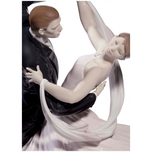 Elegant Foxtrot Couple Figurine. Limited Edition 8