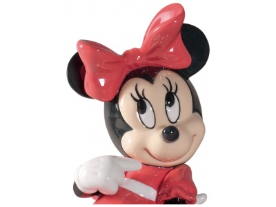 Minnie Mouse Figurine 3