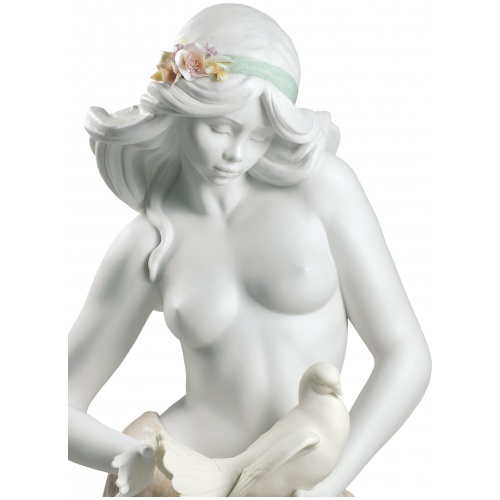 A Tribute to Peace Woman Figurine 5