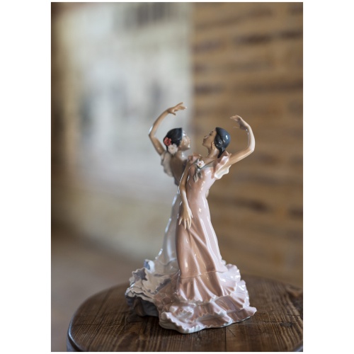 Ole Flamenco Couple Figurine 5