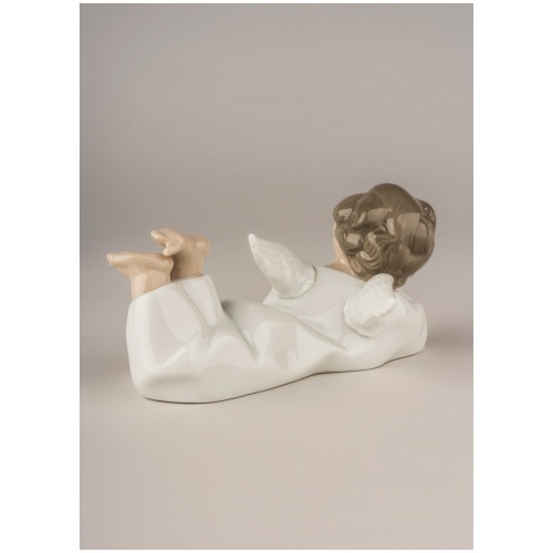 Angel Laying Down Figurine 7