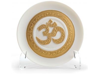 Om Decorative Plate. Golden Lustre 3