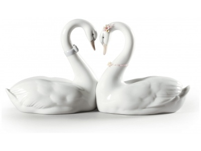 Endless Love Swans Figurine