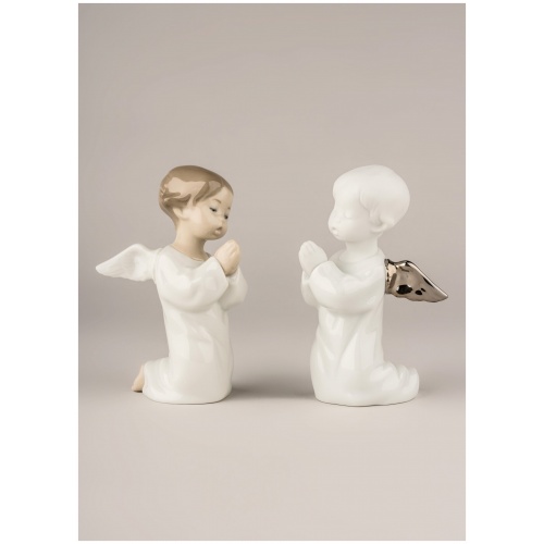 Angel Praying Angel Figurine. Silver Lustre 8