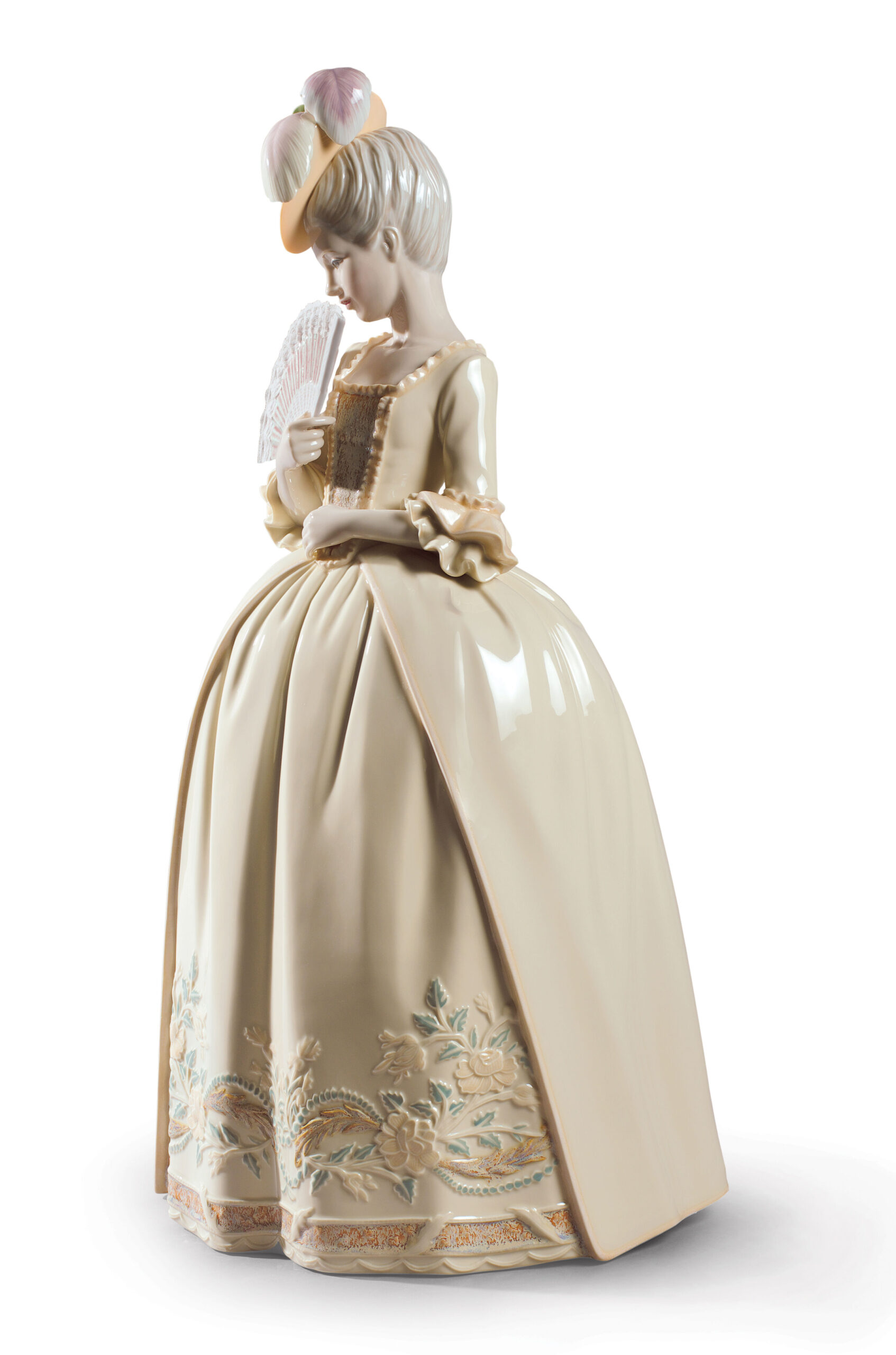 Porcelain Kisses Woman Figurine. Beige 5 Porcelain Kisses Woman Figurine. Beige 5