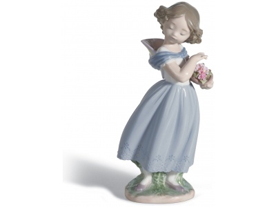 Adorable innocence Girl Figurine