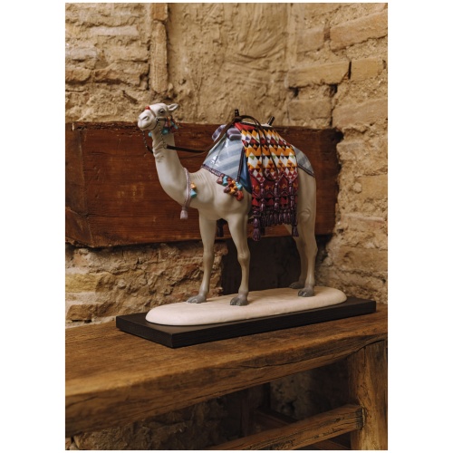 Camel Figurine Gloss. Limited Edition 5