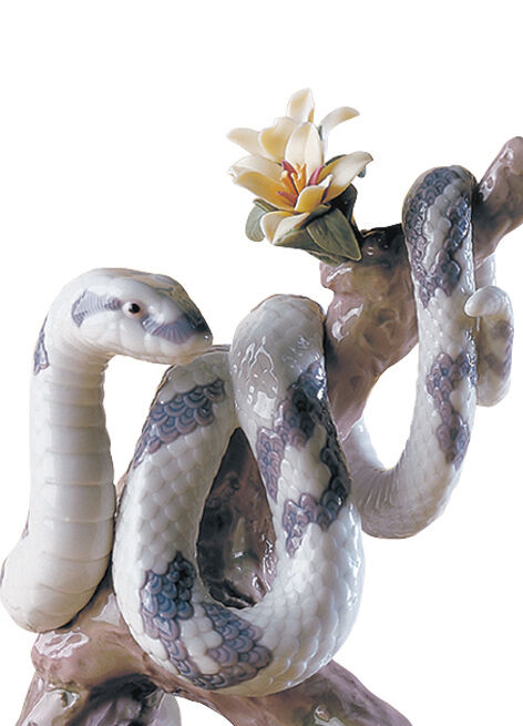The Snake Figurine 6 The Snake Figurine 6