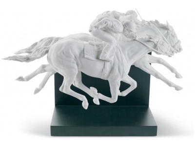 Horse Race Figurine. Limited Edition