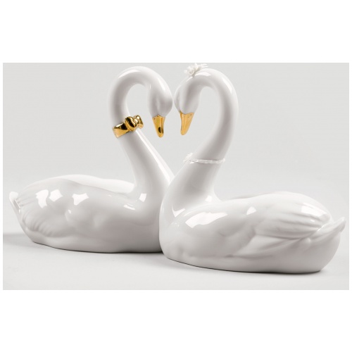 Endless Love Swans Figurine. Golden Luster 7