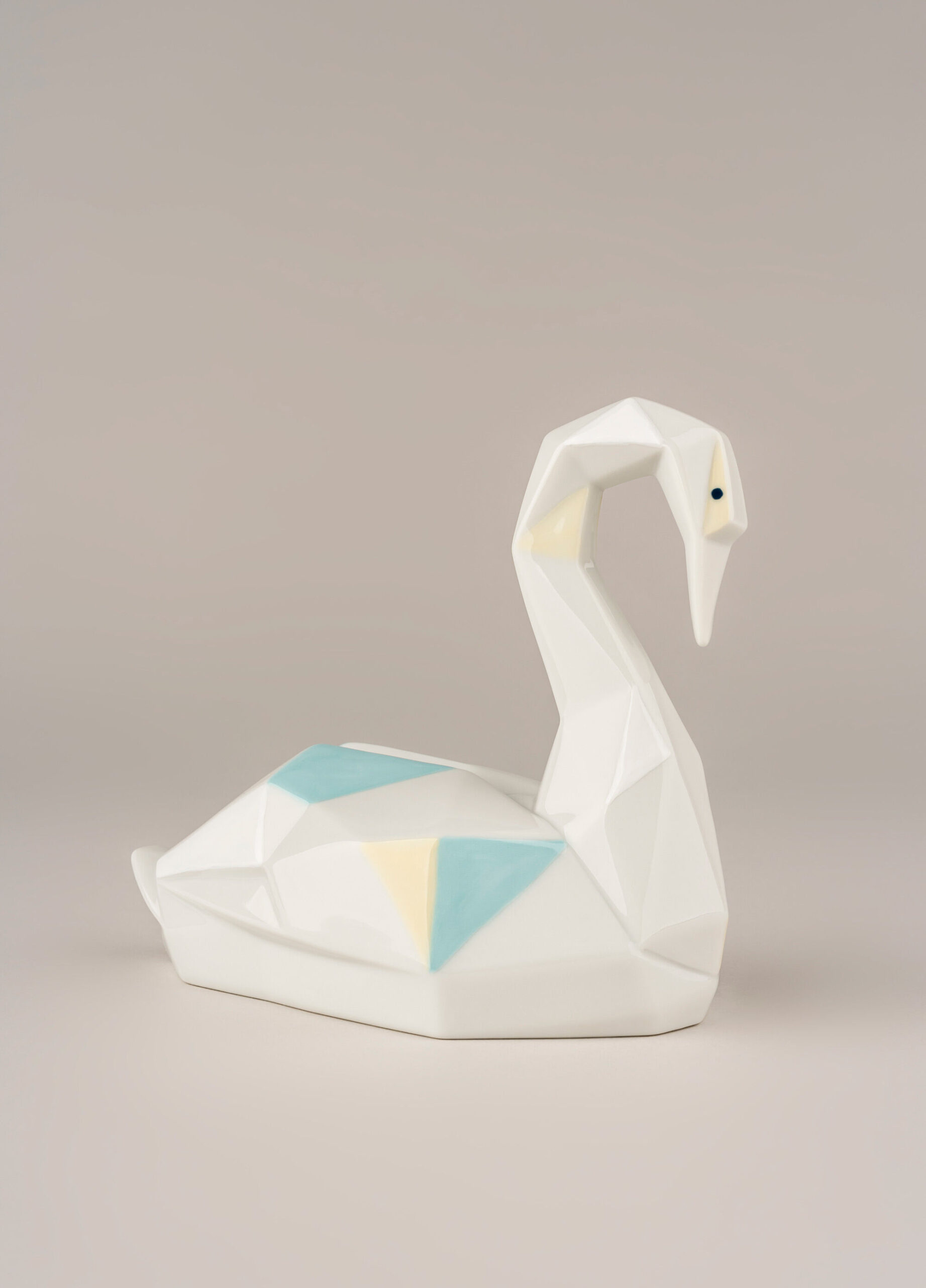 Swan Figurine 9 Swan Figurine 9