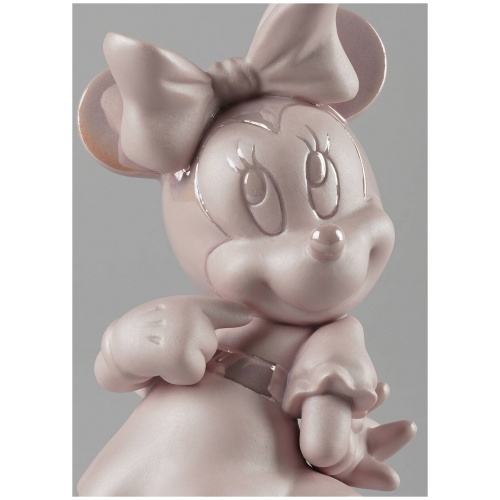 Minnie Mouse Figurine. Pink 7