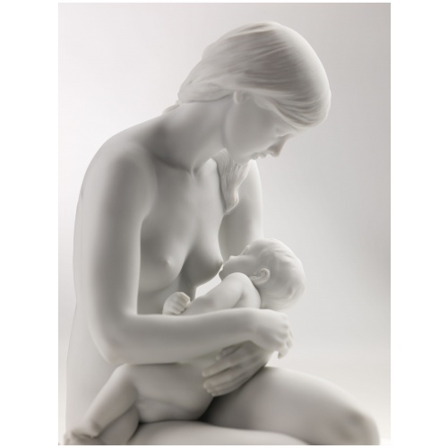 A Nurturing Bond Mother Figurine 5