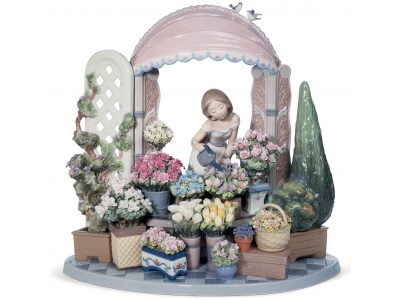 Romantic Feelings Woman Sculpture