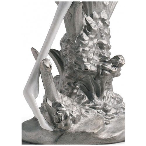 Courting Cranes Sculpture. Silver Lustre 5