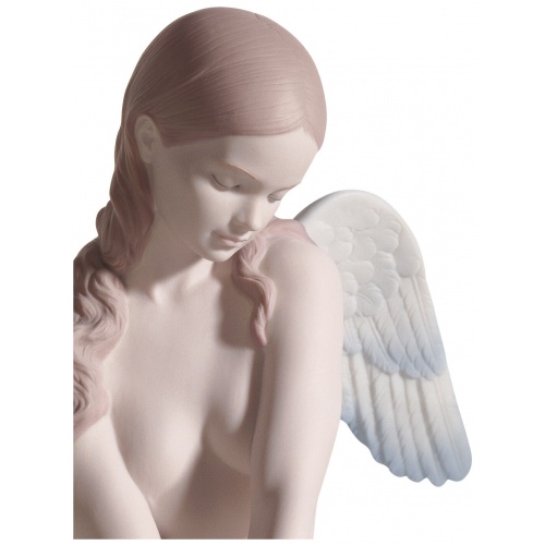 Beautiful Angel Figurine 5