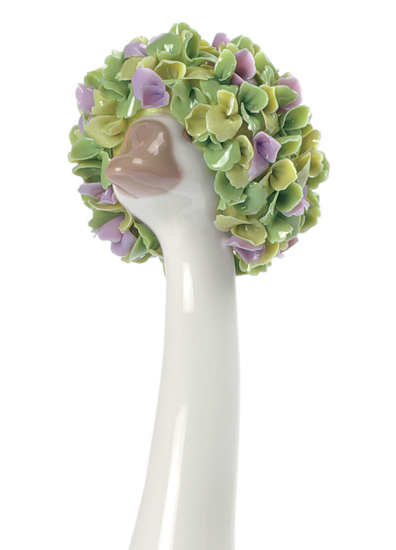 Goossiping Geese Figurine. Orange and Green 5 Goossiping Geese Figurine. Orange and Green 5