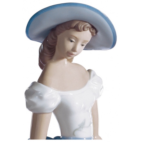 Fragances and Colors Woman Figurine 7