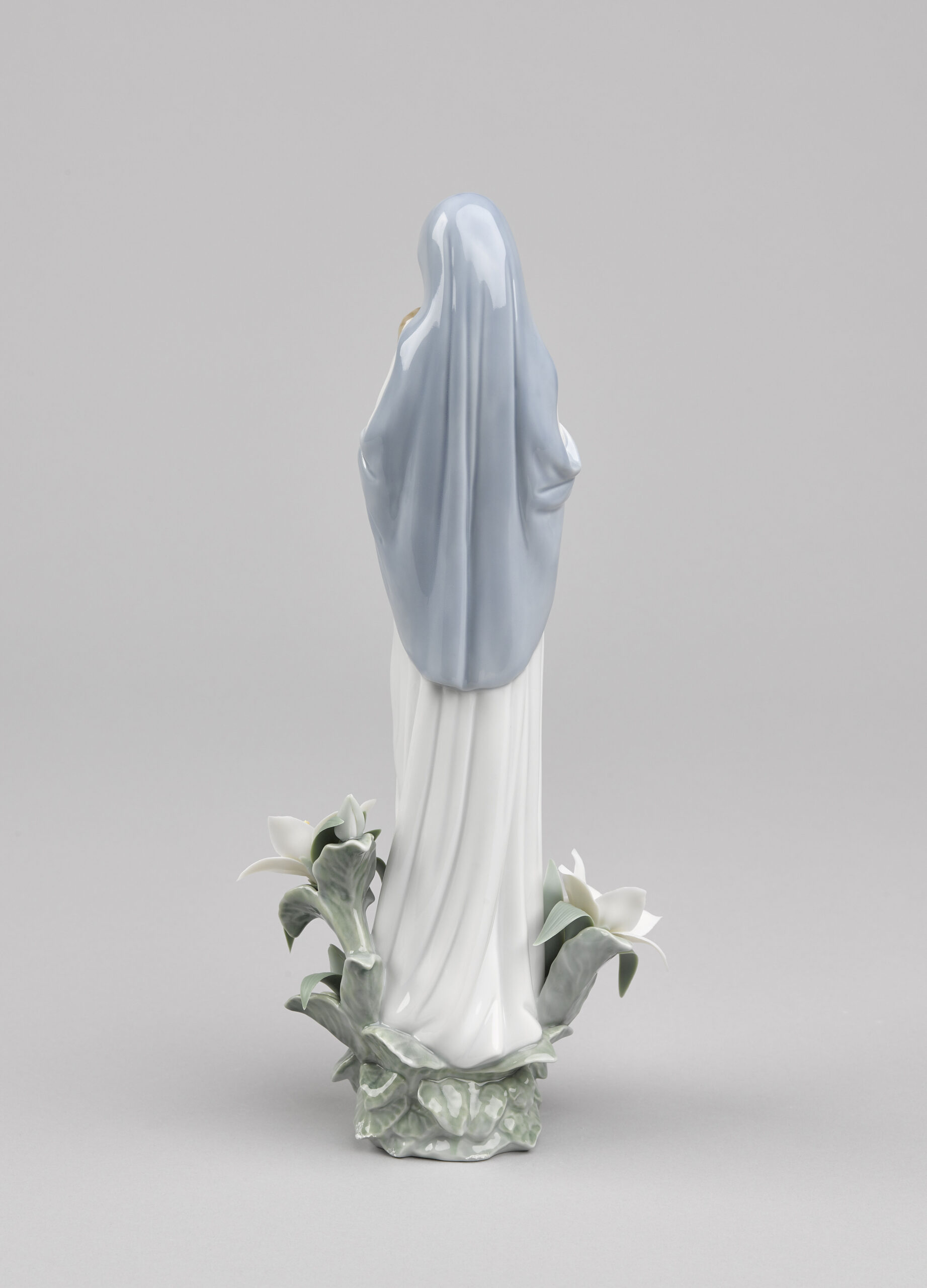 Madonna of The Flowers Figurine 10 Madonna of The Flowers Figurine 10