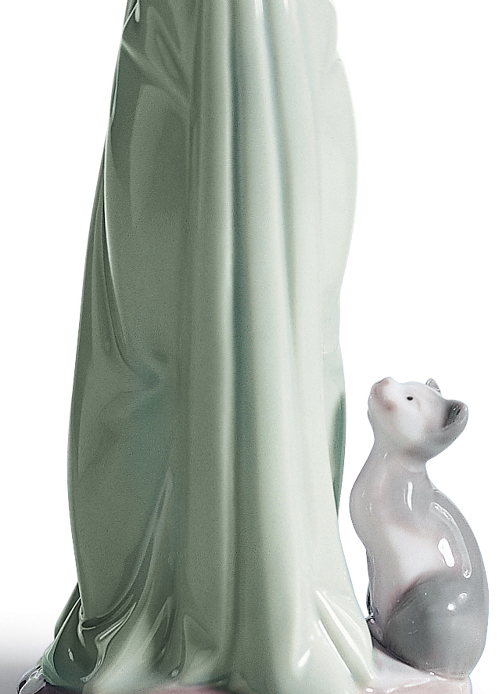 Don’t Forget Me Girl Figurine 7 Don’t Forget Me Girl Figurine 7