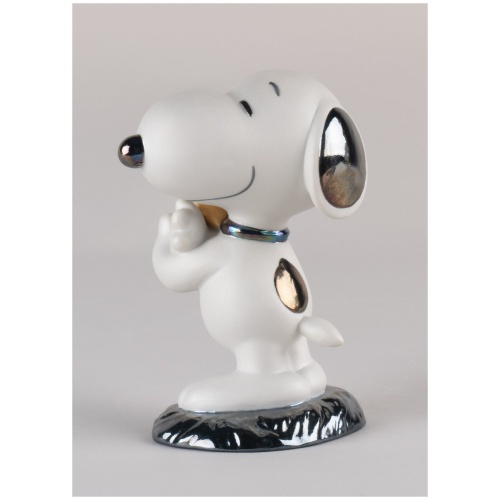 Snoopy Figurine 9