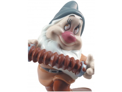 Bashful Snow White Dwarf Figurine