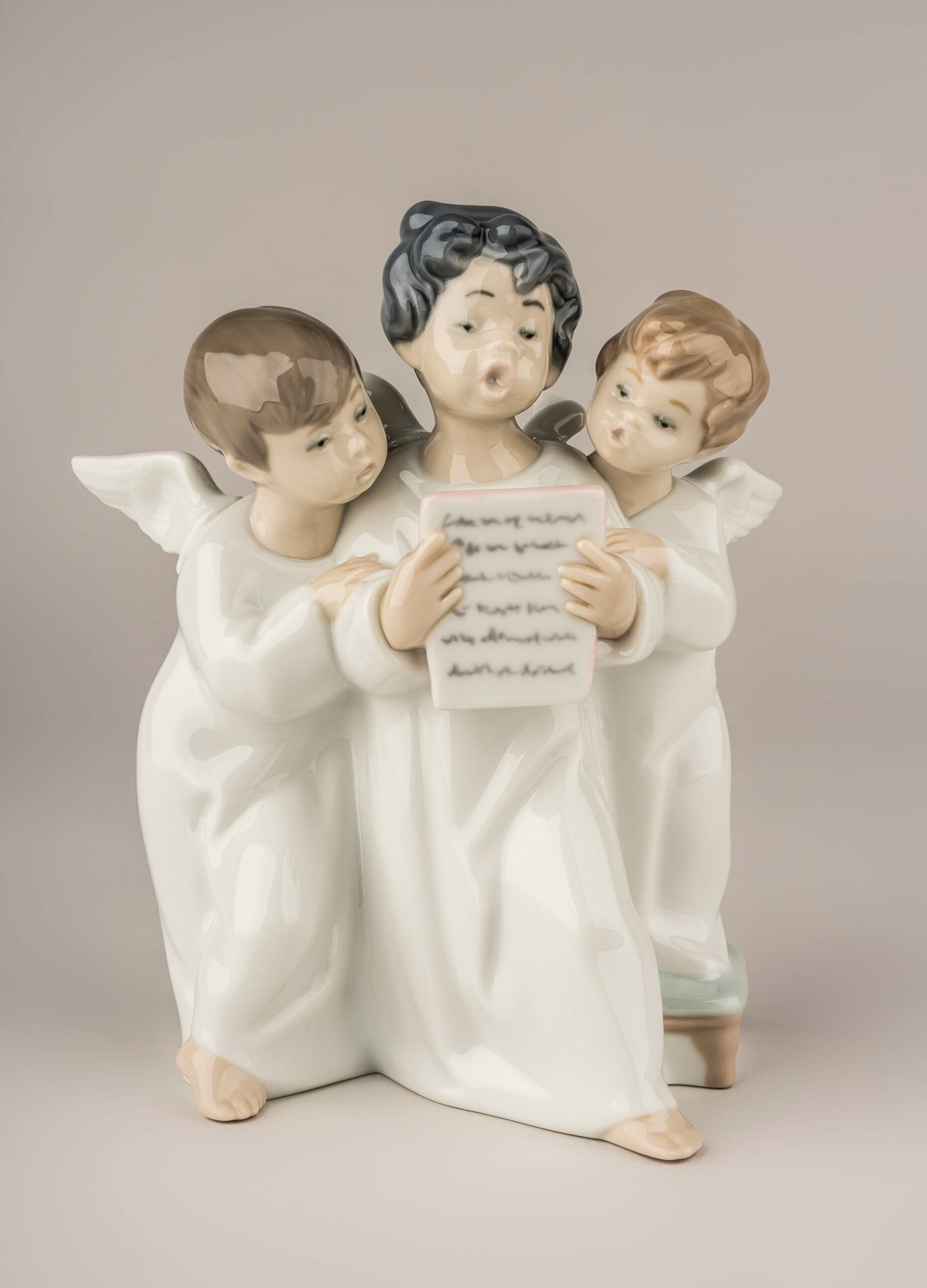 Angels’ Group Figurine 9 Angels’ Group Figurine 9