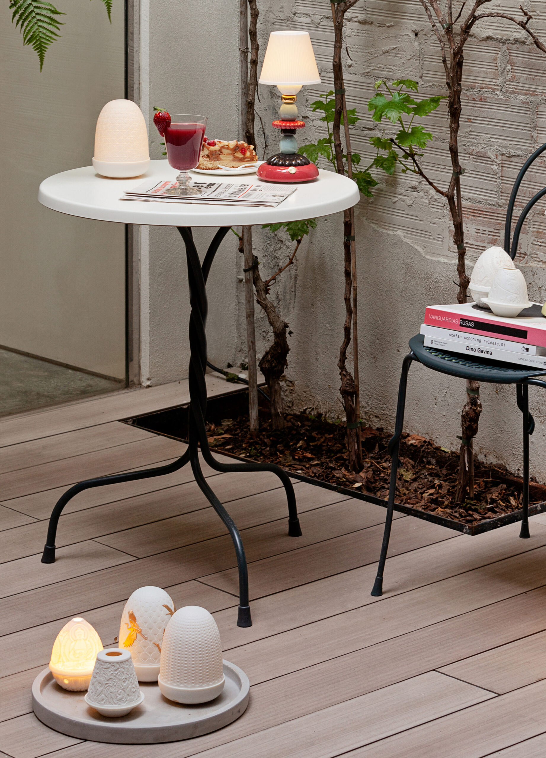 Lotus Firefly Golden Fall Table Lamp. Red Coral 6 Lotus Firefly Golden Fall Table Lamp. Red Coral 6